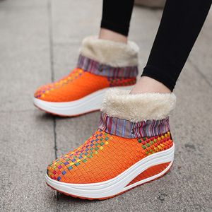 حار بيع-المرأة التنغيم الأحذية سوينغ أسافين منصة الدافئة الرياضة رياضية امرأة الأحذية الشتاء الدافئة