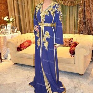 Schickes Dubai-Kaftan-Königsblau-Abendkleid mit goldenen Applikationen, sexy V-Ausschnitt, lange Ärmel, Perlen, muslimisches Abendkleid 2021, Formales Robe Soiree, Vestidos De Fiesta
