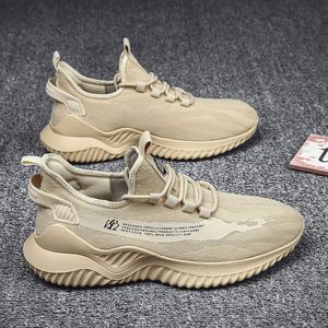 Scarpe da corsa sportive da uomo basse di alta qualità di alta qualità maglia casual volante bianco nero beige da uomo traspirante da jogging all'aperto