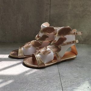 2021 Designer feminino chinelo sandália moda verão inferior borboleta com sandálias de strass sapatos baixos femininos chinelos de alta qualidade 35-43 W22