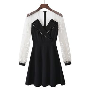 Czarny Notch Collar Patchwork Mesh Frezowanie Haft Hak Kwiat Zipper Z Długim Rękawem A-Line Empire Mini Dress D2055 210514