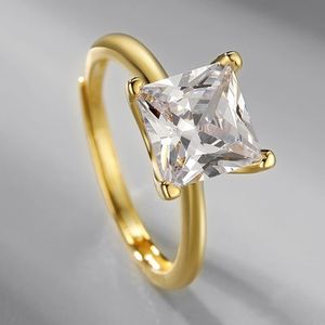 Fashion S925 Argento placcato oro D Color Moissanite Square Diamond Ring Proposta di gioielli trasparenti di lusso per la fidanzata