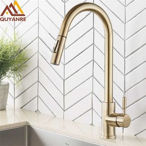 Quyanre Brushed Gold Kitchen Faucet Pull Out Kitchen Sink Water Tap Single Handle Mixer Tap 360 Rotation Kitchen Shower Faucet 211108