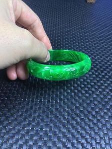 Echte Jade-Armreifen großhandel-Bangle Echt Jade Natürliche Handmad A Emerald Hand Geschnitzte Muster Blume Grüne Armreifen Frauen Armband