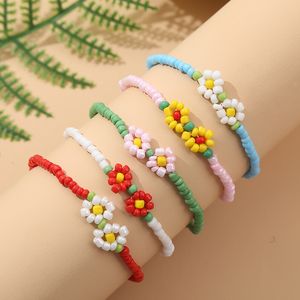 Braccialetti con ciondoli con perline di vetro da donna in stile coreano per le donne, regalo per ragazze, braccialetto con fiori in rilievo fatto a mano, accessori per gioielli da festa