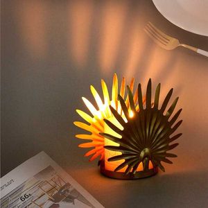 Nordic Wind Golden Candle Holder Western Table Bankett Dekoration Enkel Leaf Shape Ljusstake Ornament Hem Mjukt Dekoration Foto Props Metal Crafts 2st