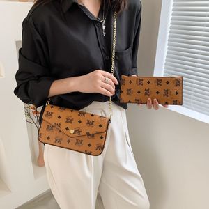 Daily Bag Japanese and Korean Series Bag Womens Bag 2023 New Mini Chain Hand Holding Envelope Shoulder Messenger Womens Trendy B