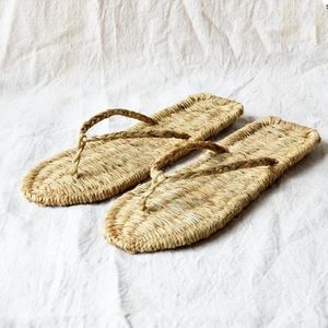 Slides Women Chinese Style Ethnic Handmade Rope Weaving Slippers Flat Bottom Couple Chausson Femme Clip Feet Men Shoes
