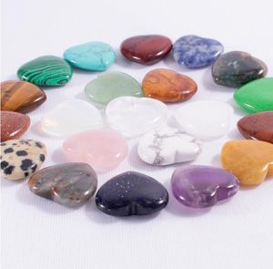 Doğal Kristal Taş Parti Favor Kalp Şeklinde Gemstone Süsler Yoga Şifa El Sanatları Dekorasyon 20mm Mxied Renkler Toptan