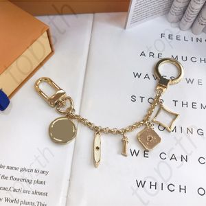 2023 Quality Fashion Woman Man Keychains fashionabla handgjorda nyckelringslegeringar Stylish Buckle Famous Designer Luxury Key Chain Hand 217w