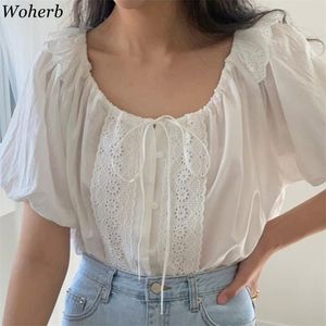 Koszulki U-Neck Kobiety Krótki Rękaw Puff Koronki Bandaż Eleganckie Bluzki Dziewczyny Słodka Wzburzyć Biała Bluzka Koreański Cute Summer Top 210519