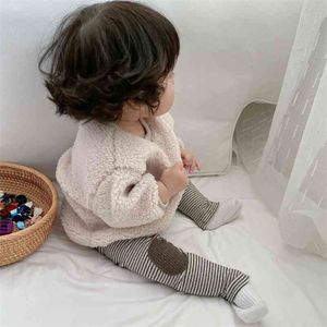 赤ちゃん男の子の女の子の膝パッチパンツ春の子供純粋な綿かわいい縞模様のレギンス幼児210708