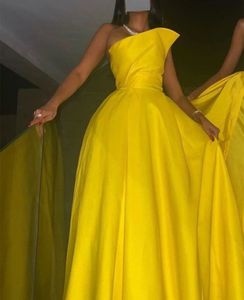 Abiti da sera taffeta da una spalla con tasche Lunghe Giallo Giallo Made Party Prom Gown per le donne