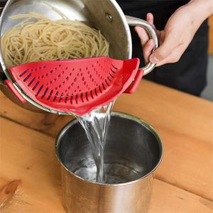 Multifunction Silicone Cooking Tool Fun Shape Pot Drain Pan Strainer Liquid Drainer Kitchen Colander For Pans Pots #88313 211109