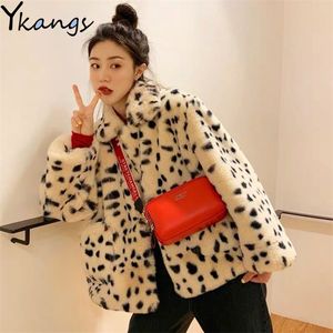 Casual Streetwear Leopard Print Faux Lamb Wool Coats Autumn Winter Loose Hip Hop Oversize Thicken Warm Jacket Women Outerwear 210421