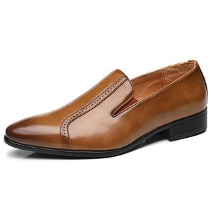 Tassels Mens Luxurys Klänning Skor Läder Loafers Män Andas Formell Bröllopsko Herren Schuhe Zapatos de Hombre