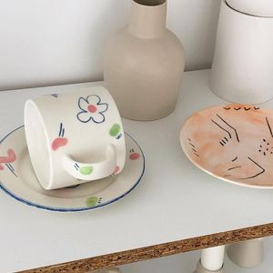 Cups Saucers Cozy Girl Nordic Coffee Cup Charm Handle Cute Fashion Korean Ceramic Reusable Creative Tazzine Caffe Drinkware OB50BD