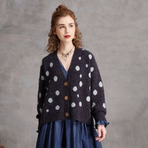 Johnature Women Vintage Stickade Tröjor V-Neck Långärmad Höst Vinterknapp Långärmad Polka Dot Sweater Coats 210521