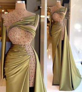 Designer zielone sukienki wieczorowe koronkowe aplikacje jedno ramię długie rękawy z koralikami Przata na zamówienie PROM PRYPTYCZNA SZUNKA FORMALNE OCN WARTO
