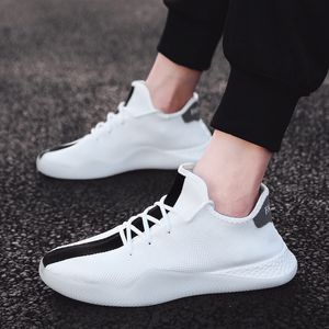 Casual Shoe Platform Sneaker Vit Svart Sticka Mjuka Sole Sneakers Med Snörar Fabrik Direkt Storlek 39-44 Gåva Chaussures Häll Femmes