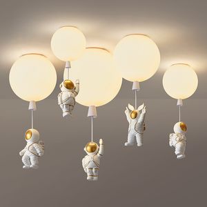 Lâmpada moderna do pendente do teto do diodo emissor de luz para o quarto das crianças Quarto do berçário Balões de astronauta criativo que penduram a luz do foyer deco