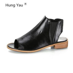 女性用の靴革のサンダルオープンピープトーローマ快適な通気性のある夏のスタイルフラットカジュアルブラックプラスサイズ35-43