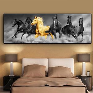 At Kovan Tuvali toptan satış-Diğer Ev Dekorasyonu Altı Koşu Siyah ve Altın At Hayvanlar Tuval Boyama Sanatı Posterler Oturma Odası Için Cuadros Duvar Resmi