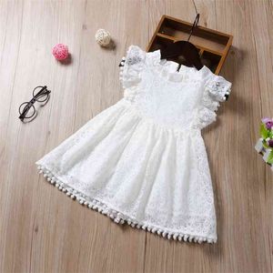 Baby / Toddler Koronki Hollow Out Pompon Decor Dress 210528
