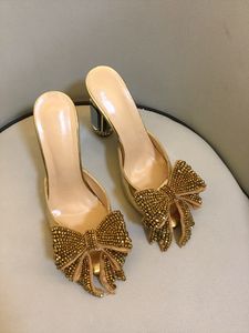 2021 kobiet panie prawdziwej prawdziwej skóry Rhinestone wysokie sandały na obcasie letnie japonki pantofel slip-on suknia ślubna buty gladiatorki diamentowe głosowania 3D muszka złota