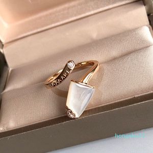 Högsta kvalitet ring lyx smycken damer diamanter 18k guldpläterade designer officiella reproduktioner högsta diskvalitet 5a ringar som