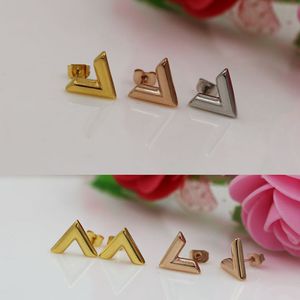 Cute Size Stainless Steel Fashion Studs Sier Rose Gold Earring Women Designers Earings V Letter High Polished Classic Jewelry Wholesale