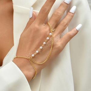 Charme Perle Perlen Verbunden Finger Armband Weibliche Gold Metall Hand Harness Kette Ring Mode Schmuck Großhandel