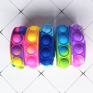 Push Bubble Silikon Bilezikler Dekorresyon Fidget pop parmak oyuncaklar bilezik Puzzle Pres Stres bilekliği Duyusal Boyalı Snap Ring Satış