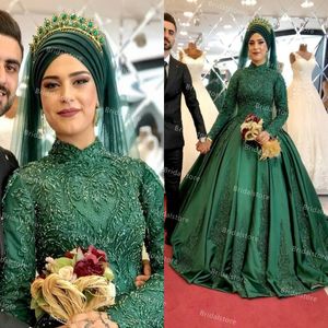 Vestido De Noiva Estilo Árabe Muslim venda por atacado-Luxo Green Muçulmano Muçulmano Árabe Vestido Gótico Dubai Manga Longa Personalizada Pescoço Frisado Médio Nupcial Vestidos para Noiva Vestido Novia Country Style Robe de Soirée