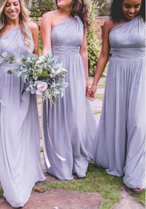 Enkla brudtärna klänningar chiffongolv längd en axel trädgård landsbygd vår sommar piga av ära klänningar bröllop gäst skräddarsydd plus storlek tillgänglig