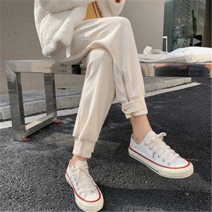 Stylish Corduroy M-4XL Office Lady Warm Brief Plus Size Loose Pants Casual Femme Solid High Waist Trousers 210421