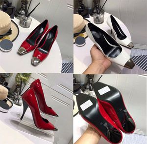 2021 Valentine's Day metal head women's Dress Shoes pointed dr ess cleats high he els 9cm patent leather rivet sandals Christmas hi gh heels 35-41