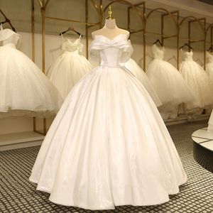 Dubai Vintage Pure White Wedding Dresses Bridal Ball Gowns Cathedral Train Crystal Beaded 2021 Vestido de Novia