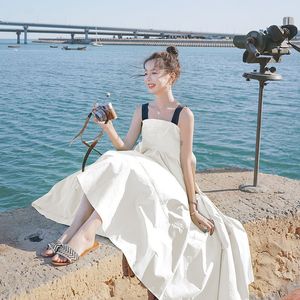 NEPLOE Kobiety Dress Summer Fashion Sexy Backless Slimg Maxi Sukienki Koreański Plaża Robe Bez Rękawów Luźne Szczupłe Panie Vestidos 210422