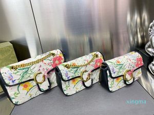 2021 Yeni Tasarımcılar Kamera Çantaları Mini / Küçük / Büyük Çiçek Baskı Deri Mini Zincir Özel Baskı Omuz Çantaları Çapraz Vücut Çanta
