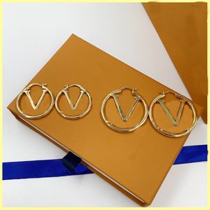 Kadın Hoops Küpe Moda Kadın Çemberi Basit Altın Küpe Takı Lüks Tasarımcı Küpeler Gümüş Mektup Çıtçıt Küpe Boyutu 5 Cm