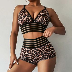Leopard Mesh FitnSet Crop Top imbottito + VITA alta Pantaloncini sexy Tuta da yoga Abbigliamento da allenamento per donna Tute sportive Set da palestra X0629