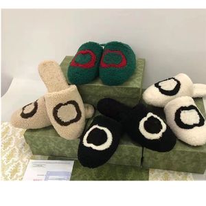 Pantofole da casa da donna invernali di alta qualità Pelliccia sintetica Moda Scarpe calde Donna Slip on Flats Scivoli da donna Pantofole pelose da casa accoglienti nere bianche verdi con scatola