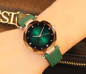 Wholesale Charming Leather Strap Beautiful cwp Womens Wrist Watch Recreational Fashion Schoolgirl Dazzle Diamond Colorful Dal Female Quartz Watches