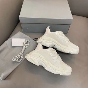 Triple S Beige Sneaker Chunky Shoes Thick Bottom Dad Shoe Newst Color Casual Shoe Trainers Box Included Top Selling Outdoor Sneakers on Sale