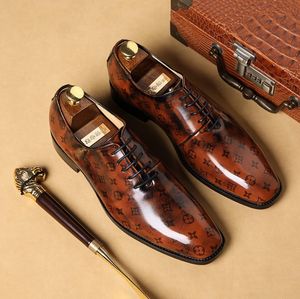 Big Size 37-48 Leather Men Luxurys Sapatos casuais vestido de traje de banquete Brogue Wedding Oxford Designer Shoe