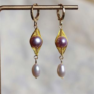 Hoop huggie 2022 handgjorda naturliga pärlörhängen vintage elegant för kvinnor fina smycken part accessoares