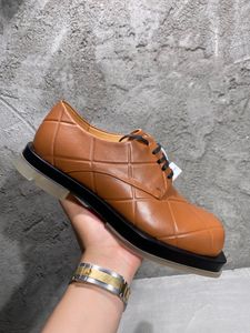 Botteg Venetas Hög Ny toppkvalitetskvalitet Mens Spring Designer äkta läderbruna loafers Mens nya designerskor loafers