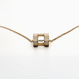 Ny högkvalitativ män och kvinnor guld hängsmycke halsband mode designer design 316L rostfritt stål damer valentin dag presentkedjan längd 45cm