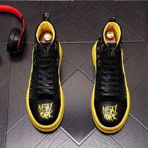 Lüks Erkekler Moda Yüksek Üst Sneakers Çizmeler İlkbahar Sonbahar Gençlik Rahat Ayakkabılar Deri Mikrofiber Çizmeler DA011